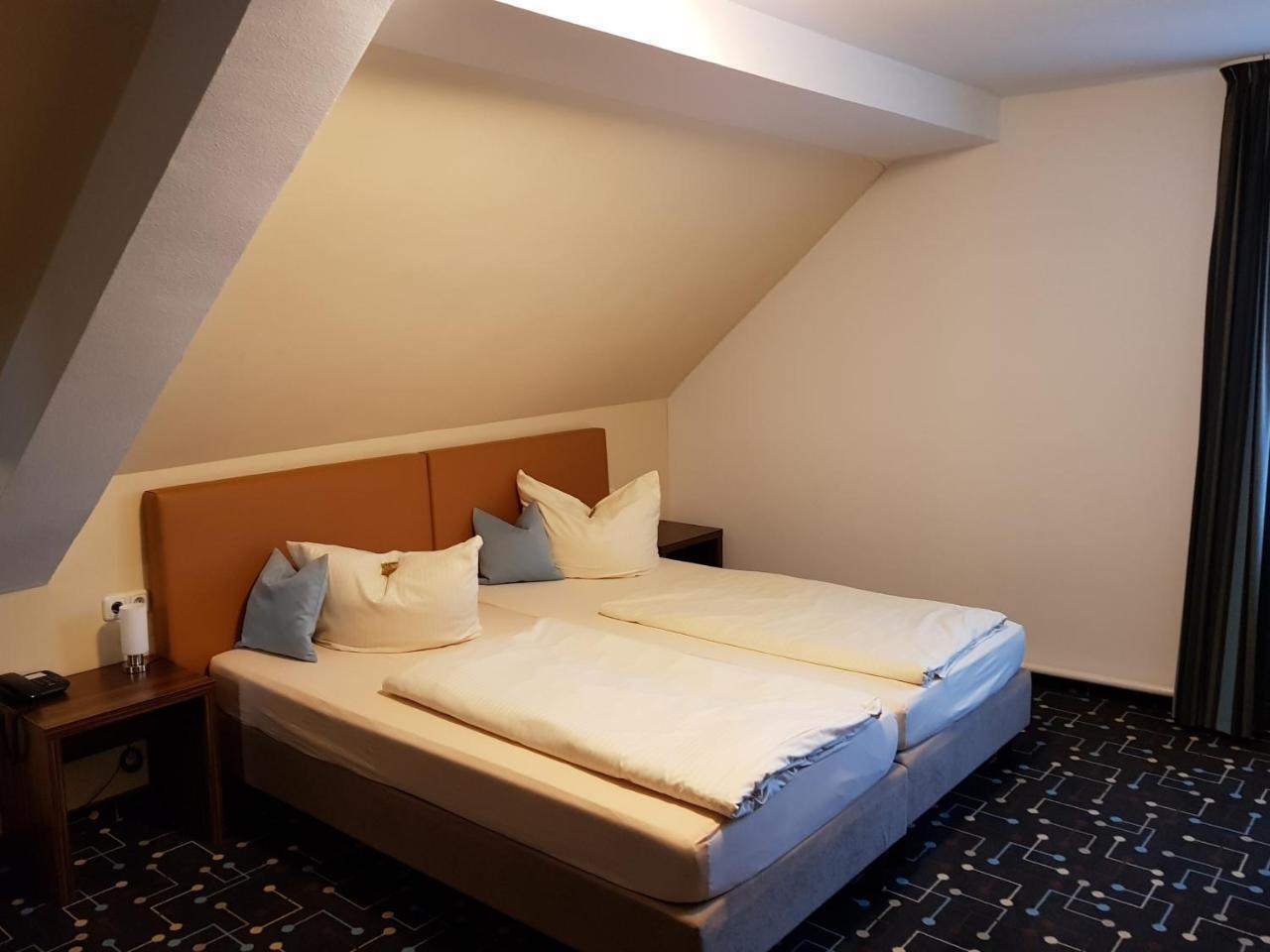 Hotel Koeniger Pliening Exteriér fotografie