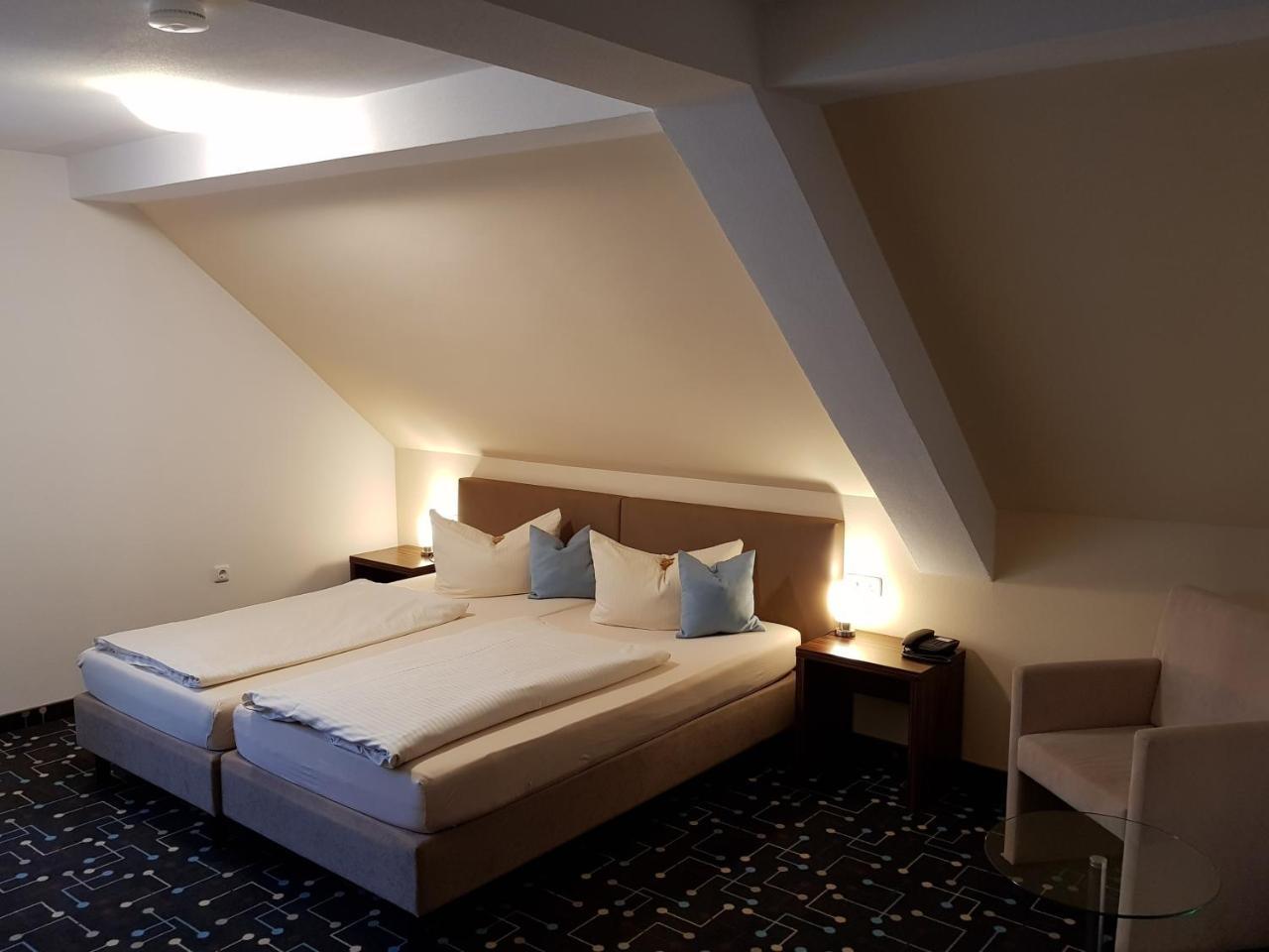 Hotel Koeniger Pliening Exteriér fotografie